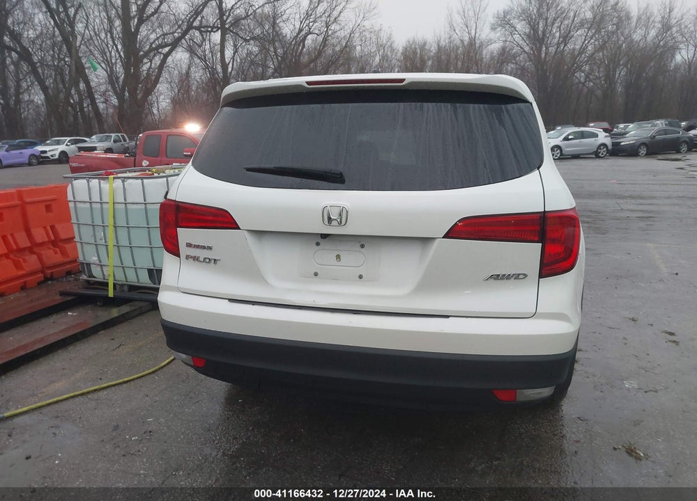 2017 HONDA PILOT EX-L VIN: 5FNYF6H53HB017232