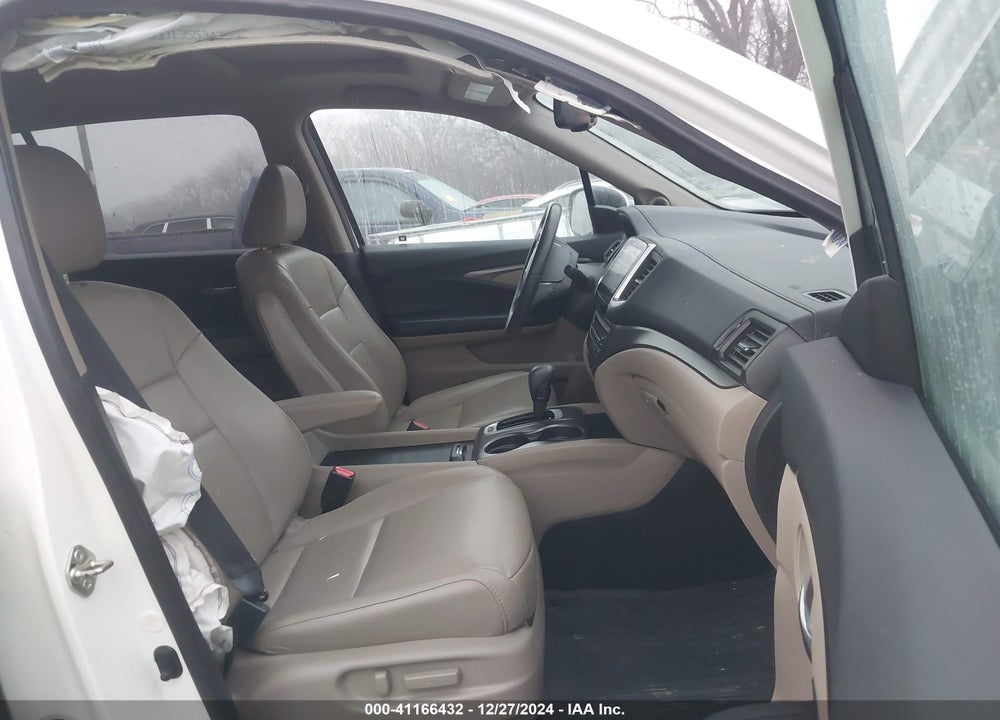 2017 HONDA PILOT EX-L VIN: 5FNYF6H53HB017232