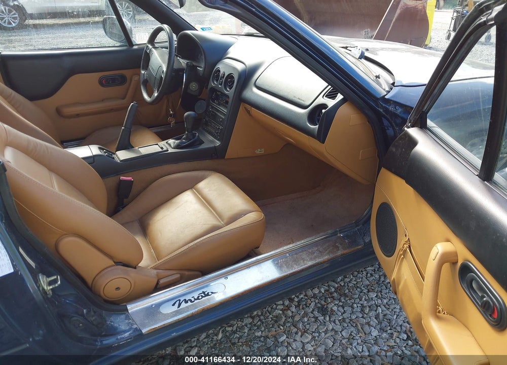 1997 MAZDA MX-5 MIATA VIN: JM1NA3534V0738107