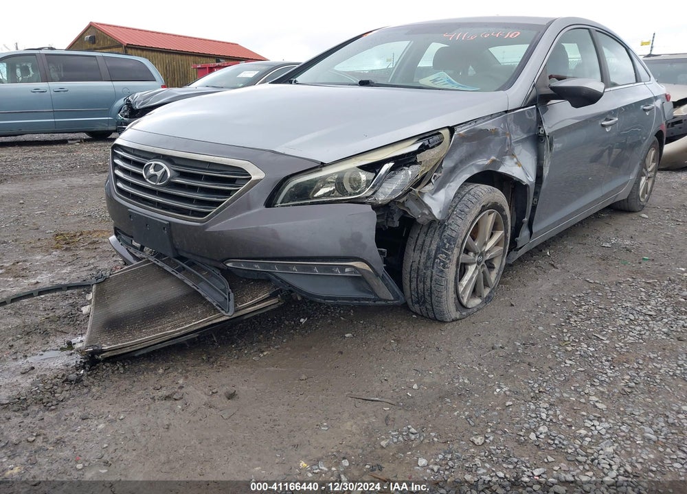 2015 HYUNDAI SONATA VIN: 5NPE24AF4FH197860