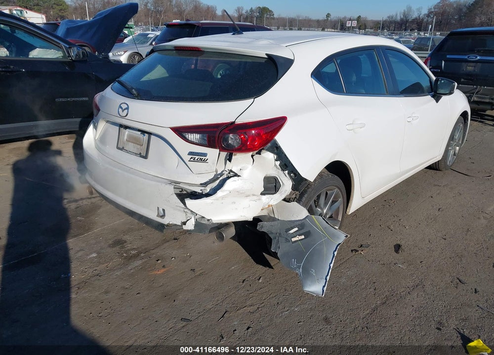 2018 MAZDA 3 TOURING VIN: 3MZBN1L30JM229585