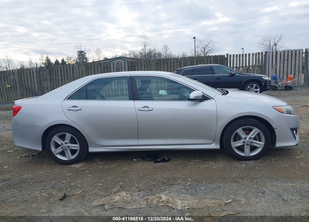 2014 TOYOTA CAMRY SE VIN: 4T1BF1FK9EU330494