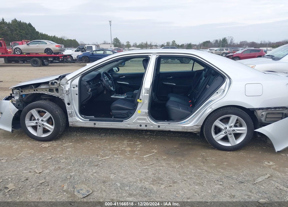 2014 TOYOTA CAMRY SE VIN: 4T1BF1FK9EU330494