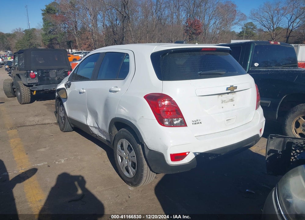 2018 CHEVROLET TRAX LS VIN: KL7CJKSB7JB509770