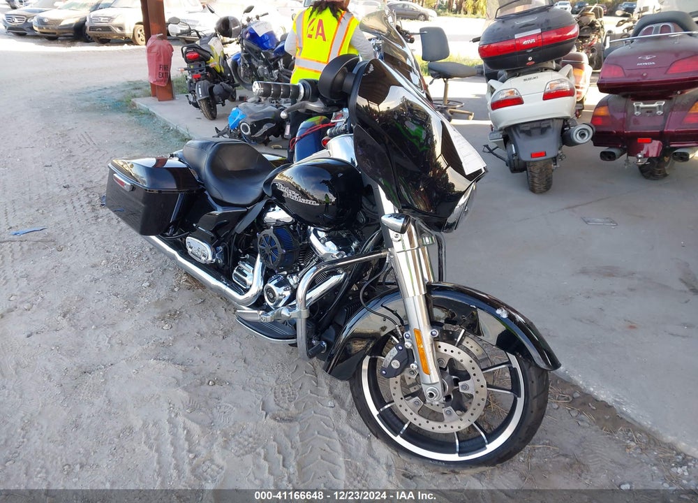 2020 HARLEY-DAVIDSON FLHX VIN: 1HD1KBC10LB654440