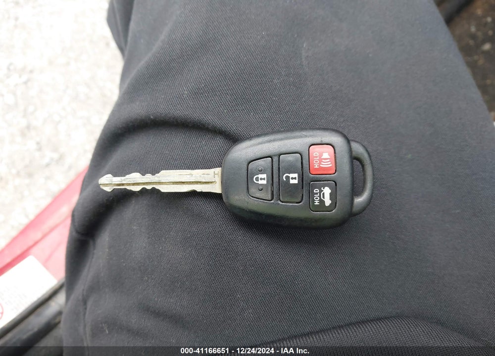 2015 TOYOTA COROLLA VIN: 2T1BURHE6FC306944