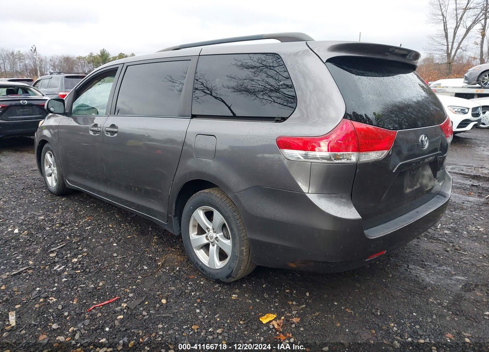 2011 TOYOTA SIENNA LE V6 VIN: 5TDKK3DC1BS058949