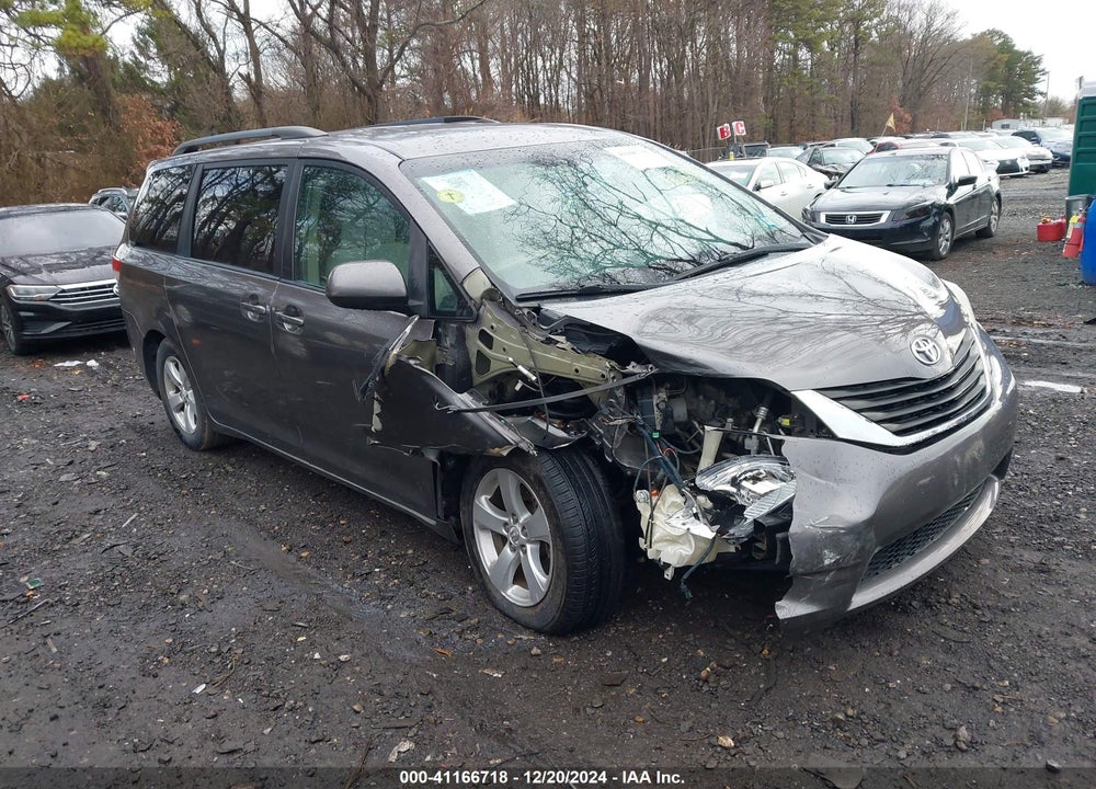 2011 TOYOTA SIENNA LE V6 VIN: 5TDKK3DC1BS058949