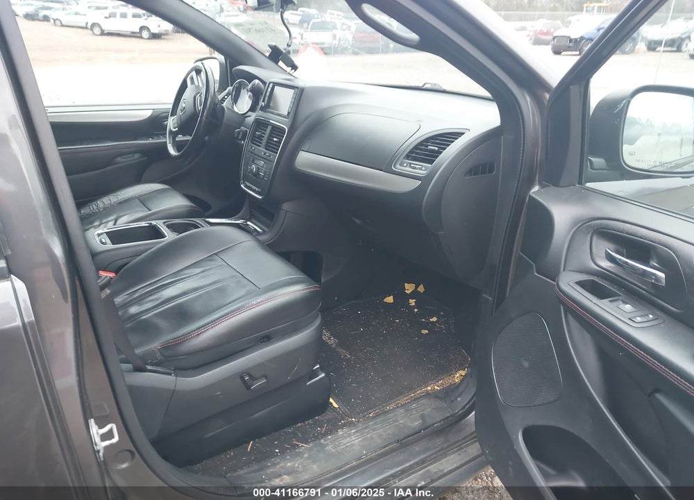 2017 DODGE GRAND CARAVAN GT VIN: 2C4RDGEG0HR672670