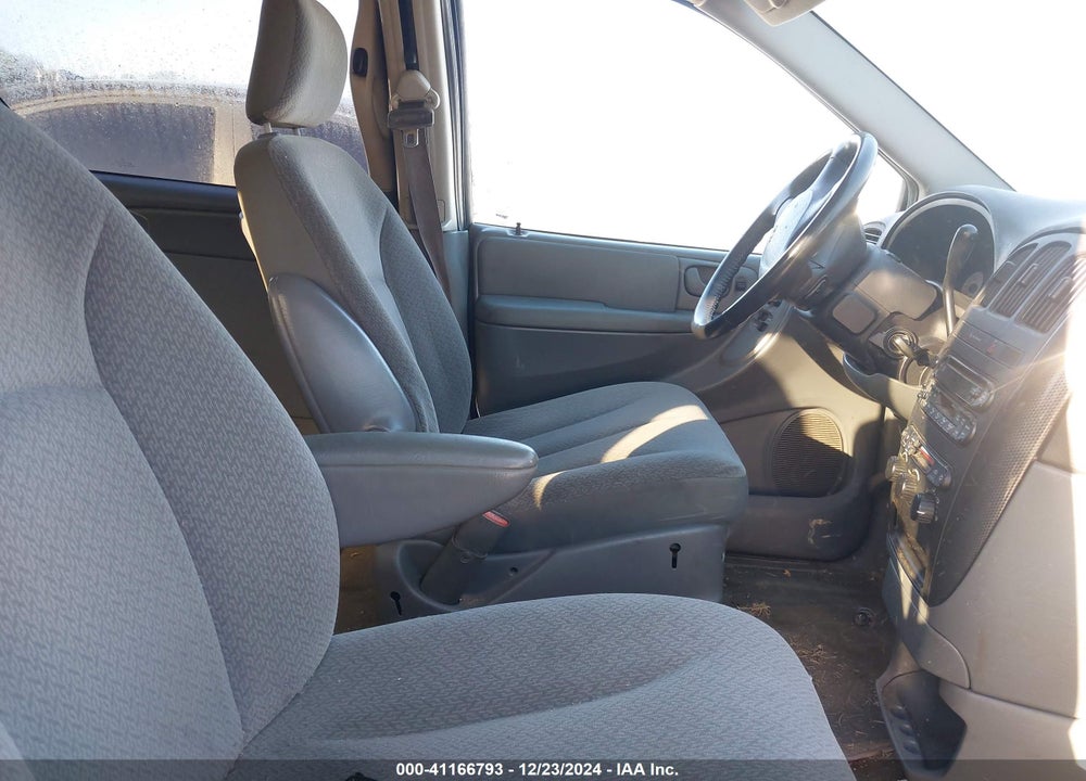 2006 DODGE GRAND CARAVAN SXT VIN: 2D4GP44L56R751280