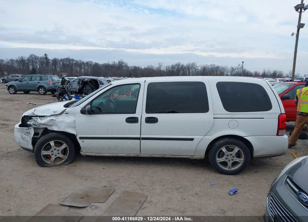 2008 CHEVROLET UPLANDER LS VIN: 1GNDV231X8D204240