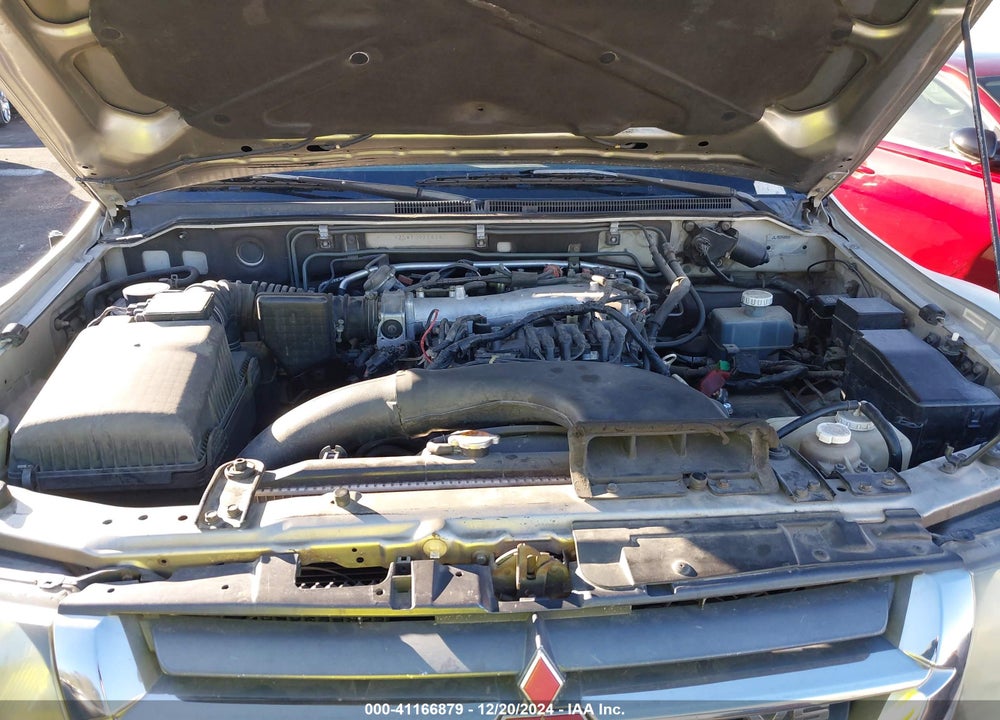 2001 MITSUBISHI MONTERO LIMITED VIN: JA4MW51R61J022634