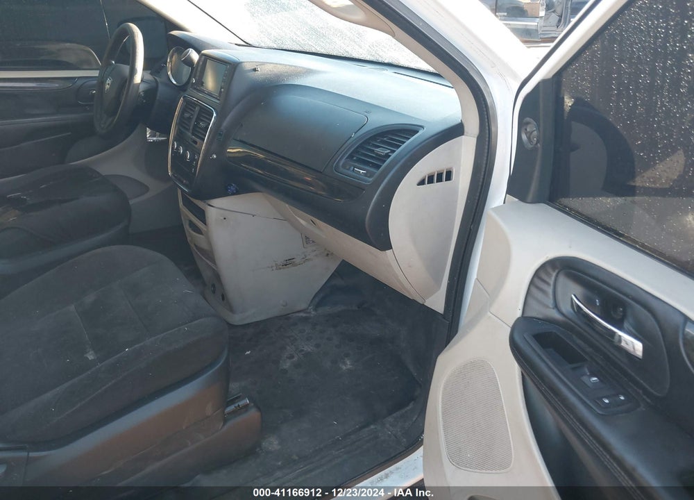2014 RAM CARGO VIN: 2C4JRGAGXER230933
