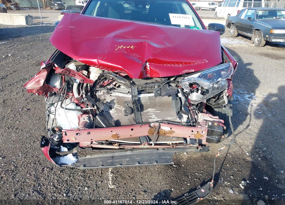 2018 TOYOTA RAV4 LE VIN: 2T3BFREV3JW823728