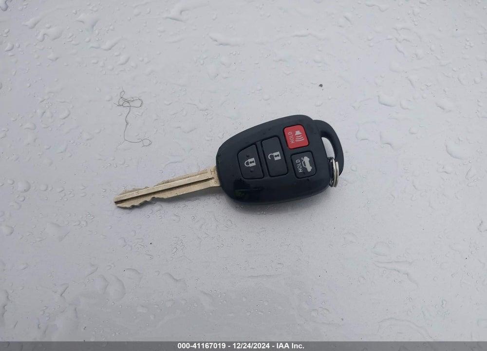 2016 TOYOTA COROLLA LE VIN: 5YFBURHE5GP408785
