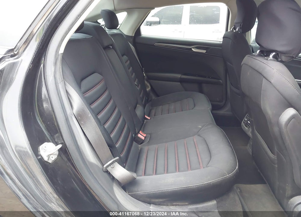 2014 FORD FUSION SE VIN: 1FA6P0H77E5405067