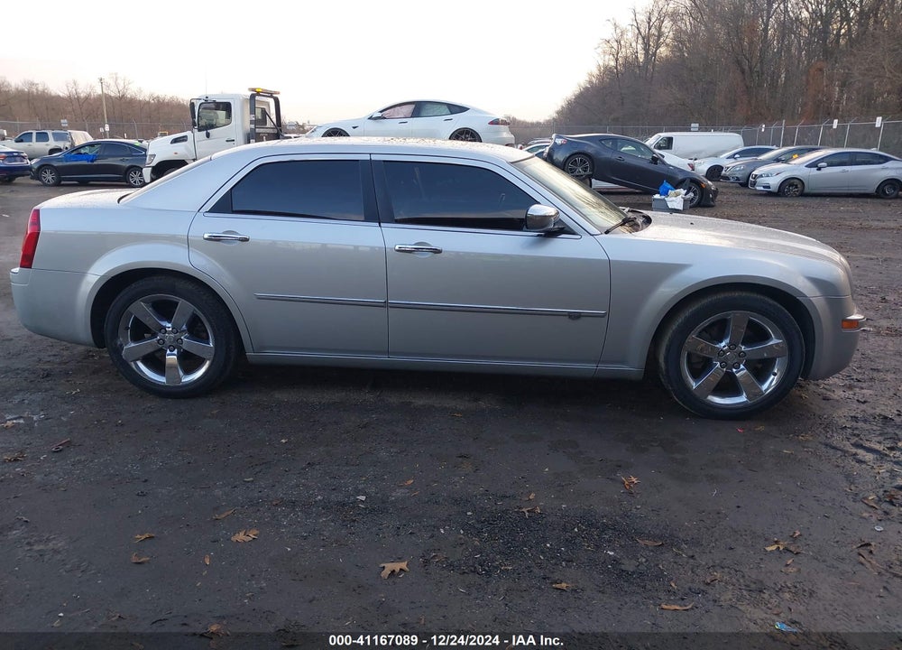 2008 CHRYSLER 300C VIN: 2C3KA63H68H335642