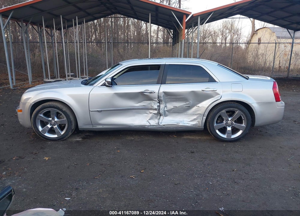 2008 CHRYSLER 300C VIN: 2C3KA63H68H335642
