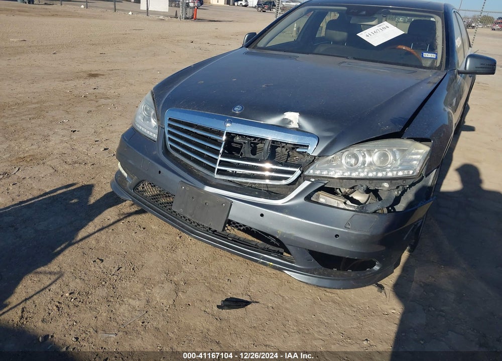 2011 MERCEDES-BENZ S 550 VIN: WDDNG7BB0BA408610