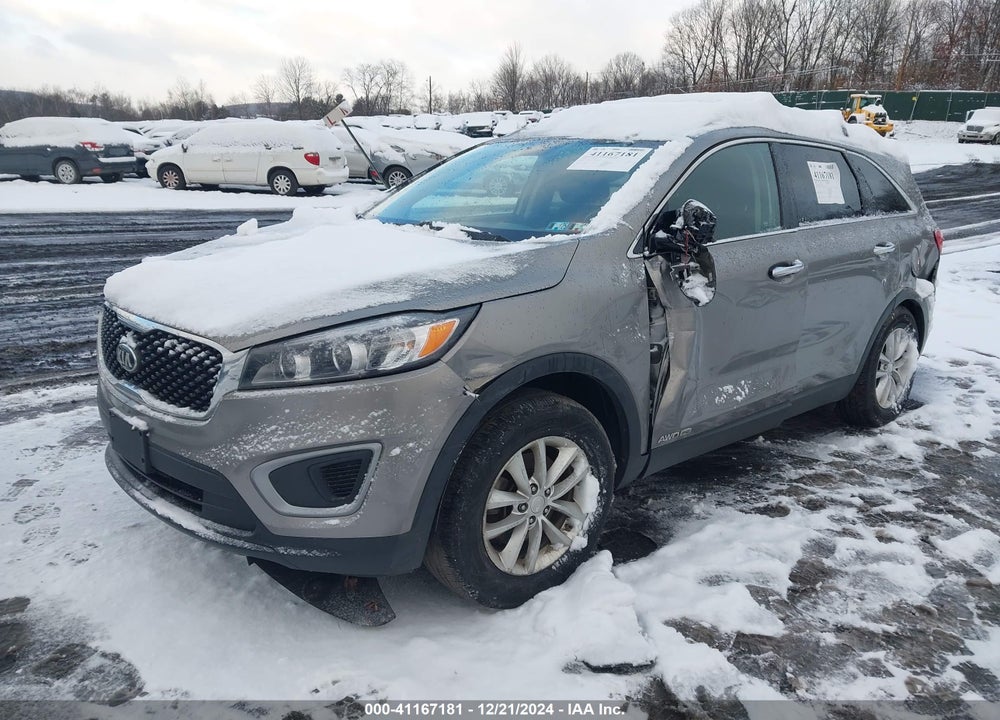 2016 KIA SORENTO 3.3L LX VIN: 5XYPGDA57GG172641