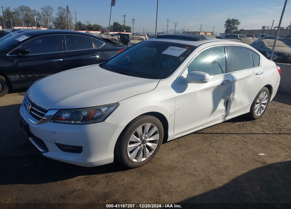 2013 HONDA ACCORD VIN: 1HGCR3F89DA021657