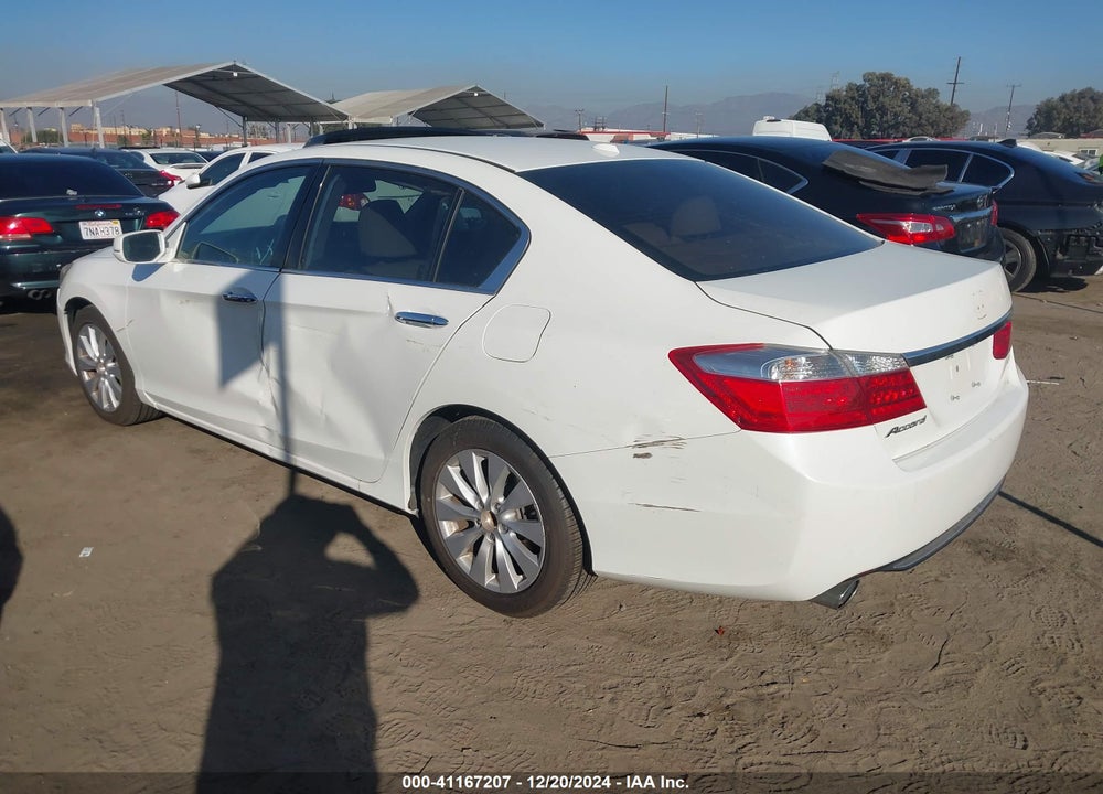 2013 HONDA ACCORD VIN: 1HGCR3F89DA021657