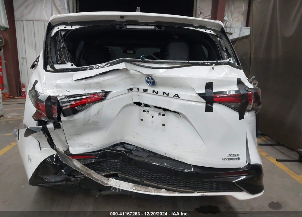 2021 TOYOTA SIENNA XSE VIN: 5TDXRKEC6MS005385
