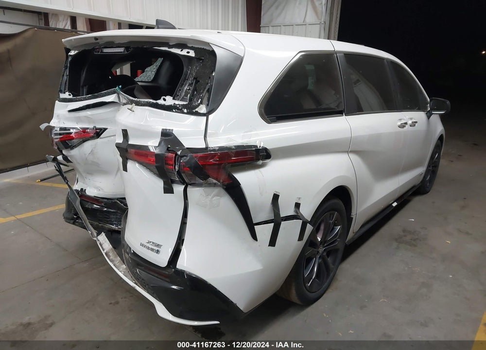 2021 TOYOTA SIENNA XSE VIN: 5TDXRKEC6MS005385