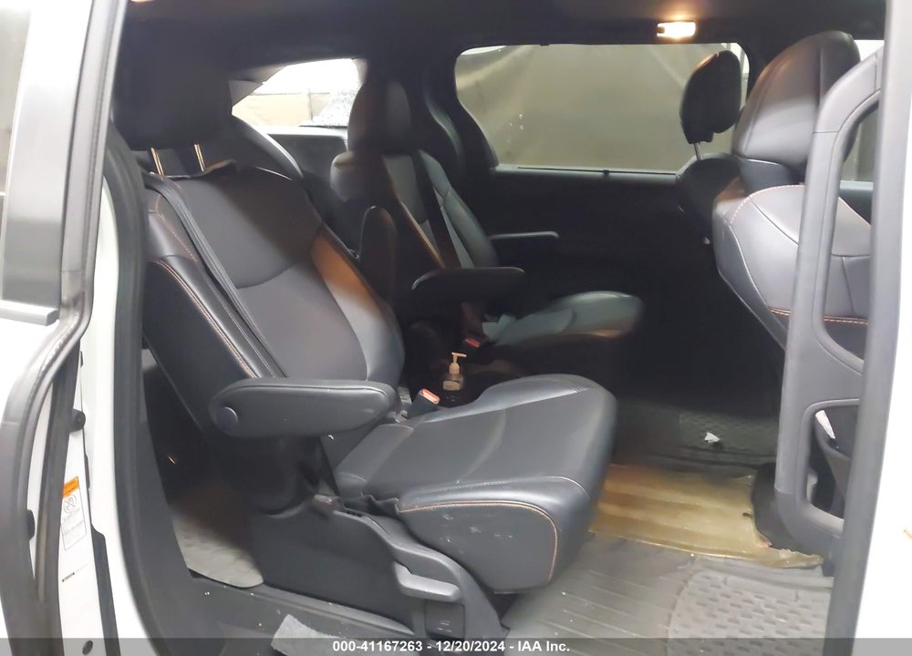 2021 TOYOTA SIENNA XSE VIN: 5TDXRKEC6MS005385
