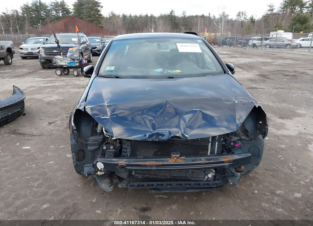2011 VOLKSWAGEN GTI 4-DOOR AUTOBAHN VIN: WVWHV7AJ2BW136408