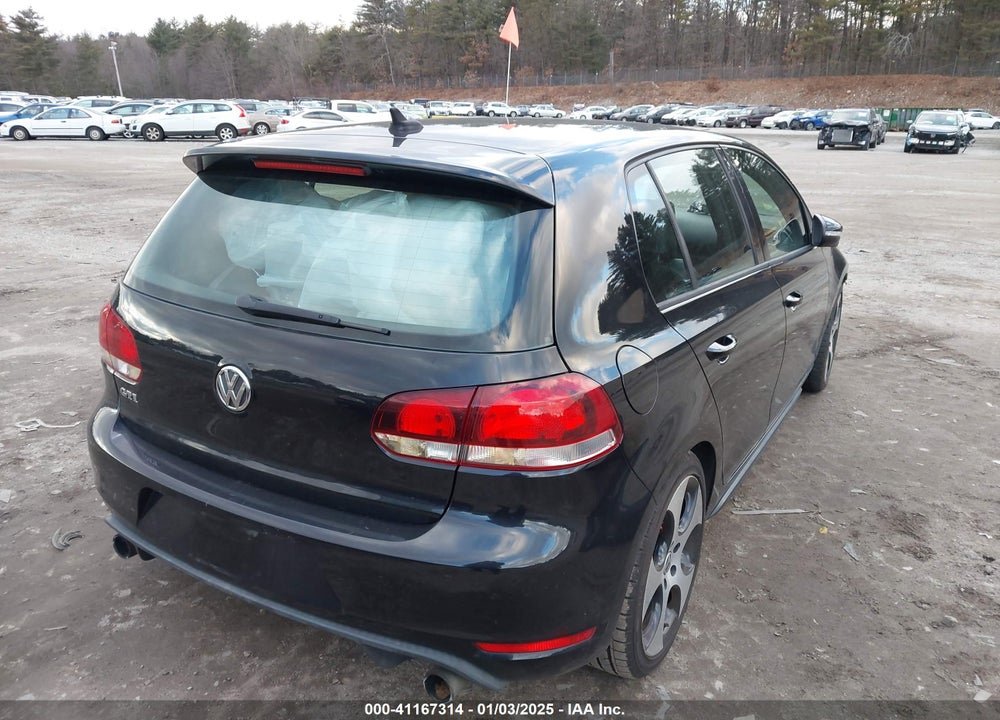 2011 VOLKSWAGEN GTI 4-DOOR AUTOBAHN VIN: WVWHV7AJ2BW136408