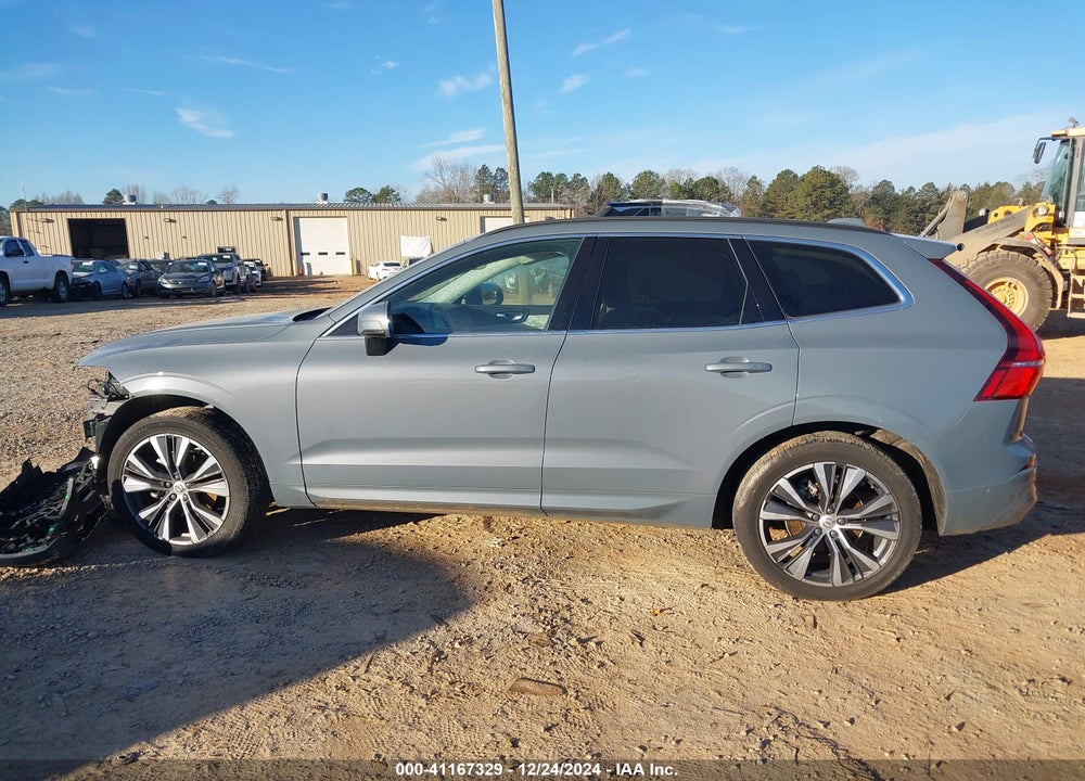 2022 VOLVO XC60 B5 MOMENTUM VIN: YV4L12RK9N1906642