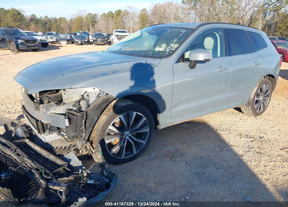 2022 VOLVO XC60 B5 MOMENTUM VIN: YV4L12RK9N1906642