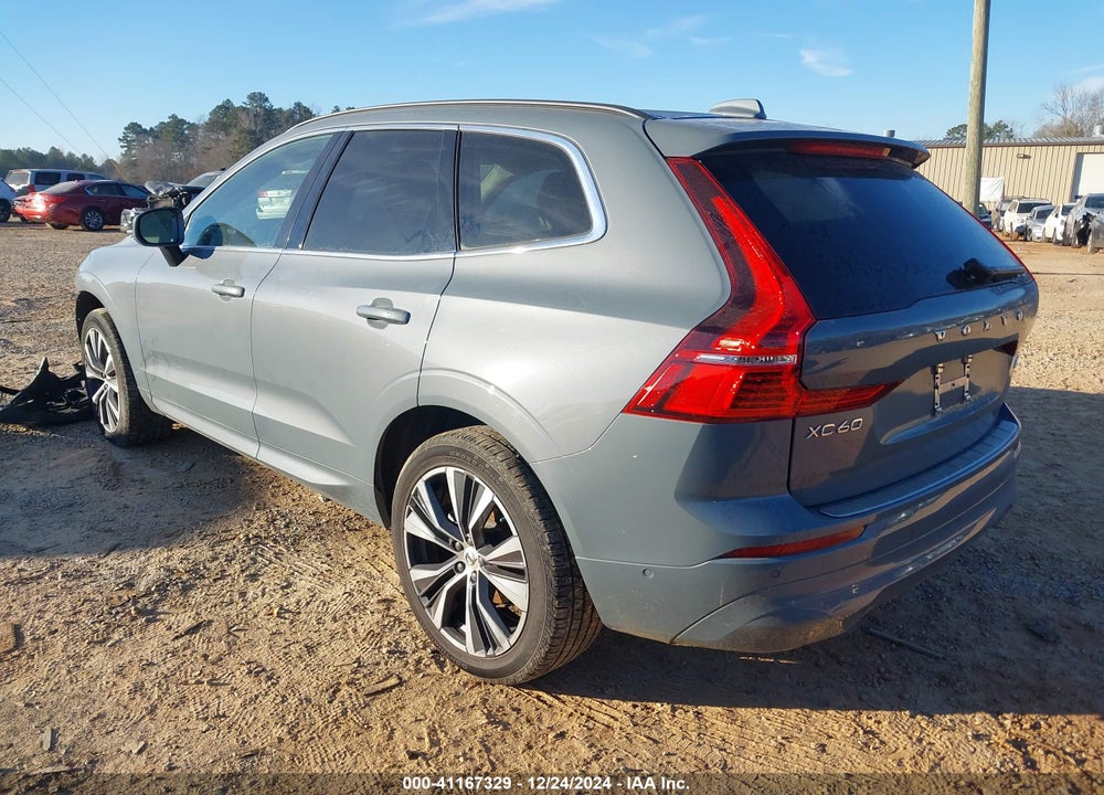 2022 VOLVO XC60 B5 MOMENTUM VIN: YV4L12RK9N1906642