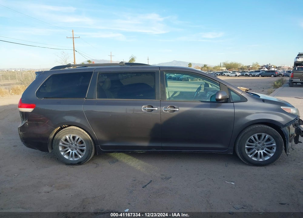 2014 TOYOTA SIENNA XLE LIMITED VIN: 5TDYK3DC5ES429643