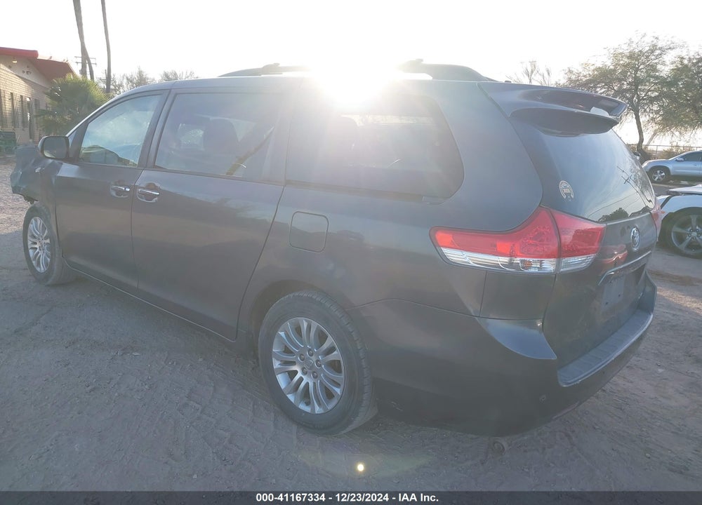 2014 TOYOTA SIENNA XLE LIMITED VIN: 5TDYK3DC5ES429643