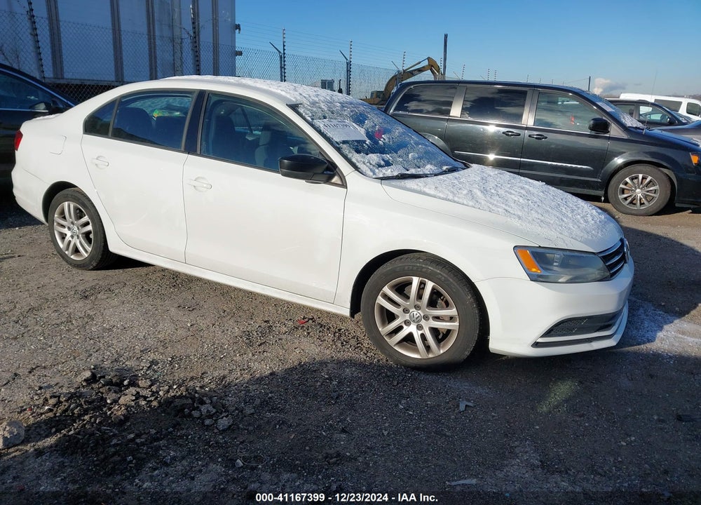 2015 VOLKSWAGEN JETTA 2.0L S VIN: 3VW2K7AJ0FM243345