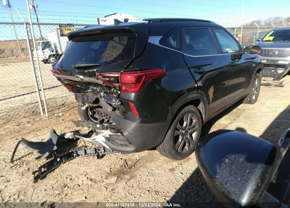 2021 KIA SELTOS VIN: KNDEUCAA2M7121452