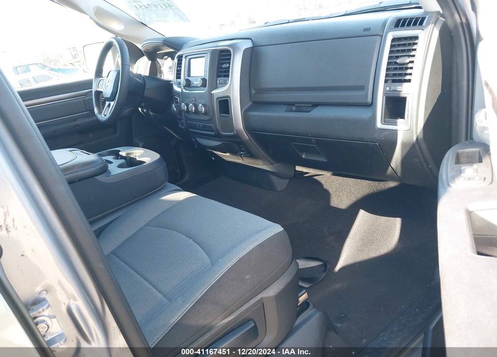 2024 RAM 1500 CLASSIC SLT 4X4 6'4 BOX VIN: 1C6RR7GG5RS157105