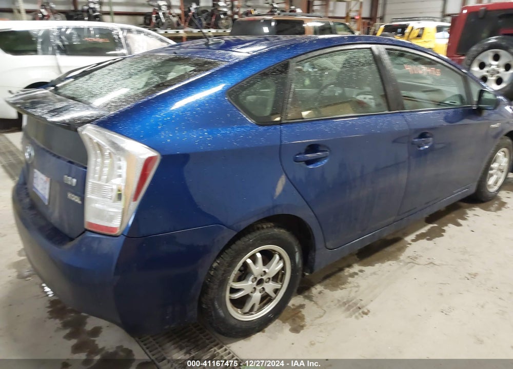 2011 TOYOTA PRIUS TWO VIN: JTDKN3DU6B0295665