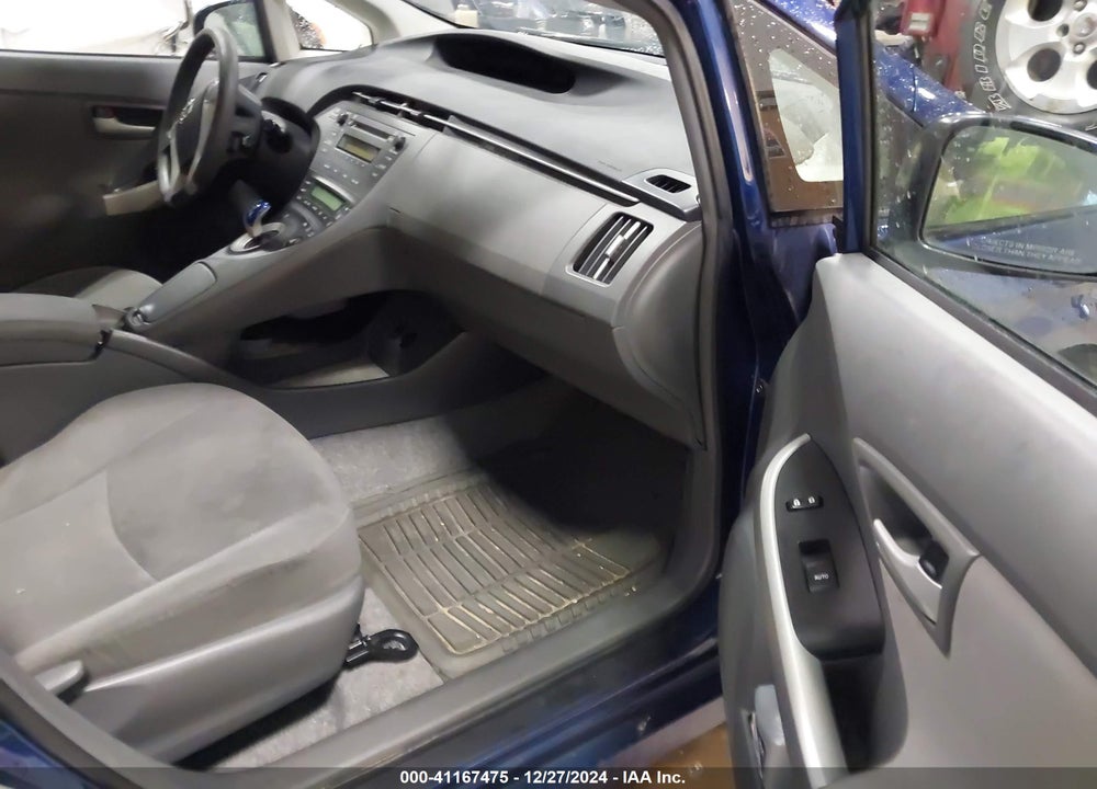 2011 TOYOTA PRIUS TWO VIN: JTDKN3DU6B0295665