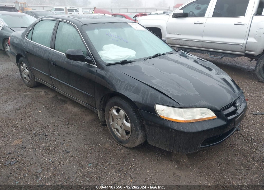 2000 HONDA ACCORD 3.0 EX VIN: 1HGCG1656YA803288