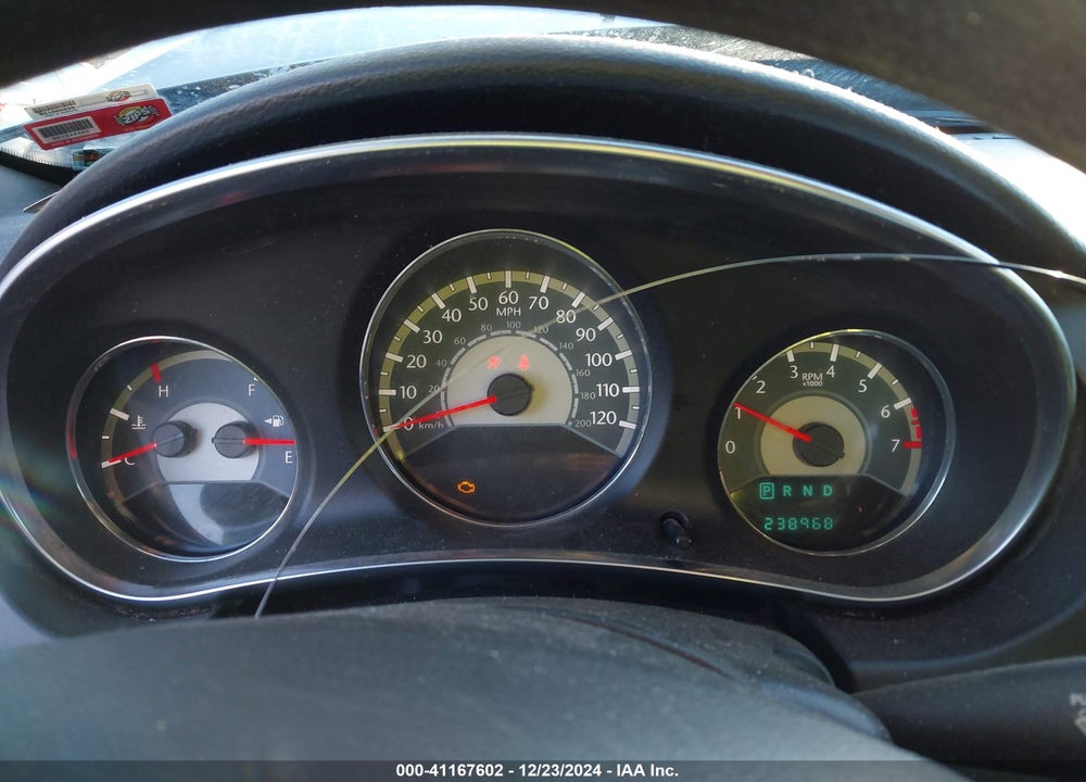 2014 CHRYSLER 200 VIN: 1C3CCBAB9EN211647