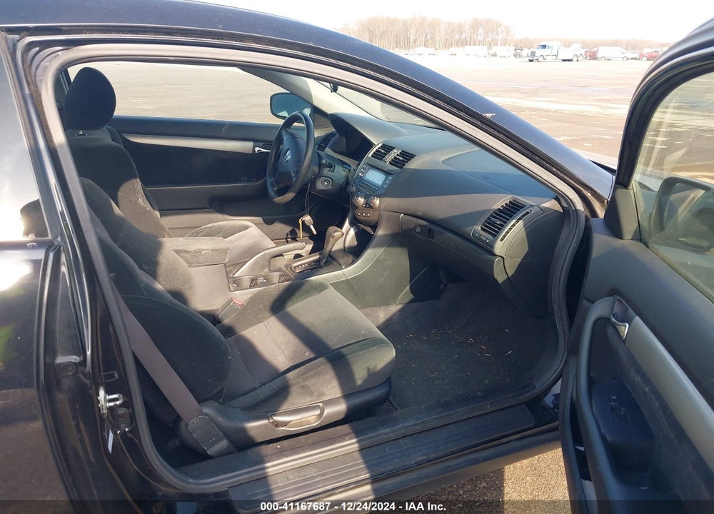2004 HONDA ACCORD 2.4 LX VIN: 1HGCM72224A027226