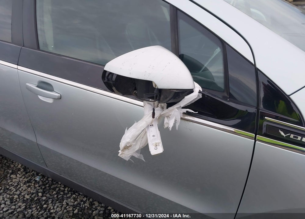 2011 CHEVROLET VOLT VIN: 1G1RD6E47BU100868