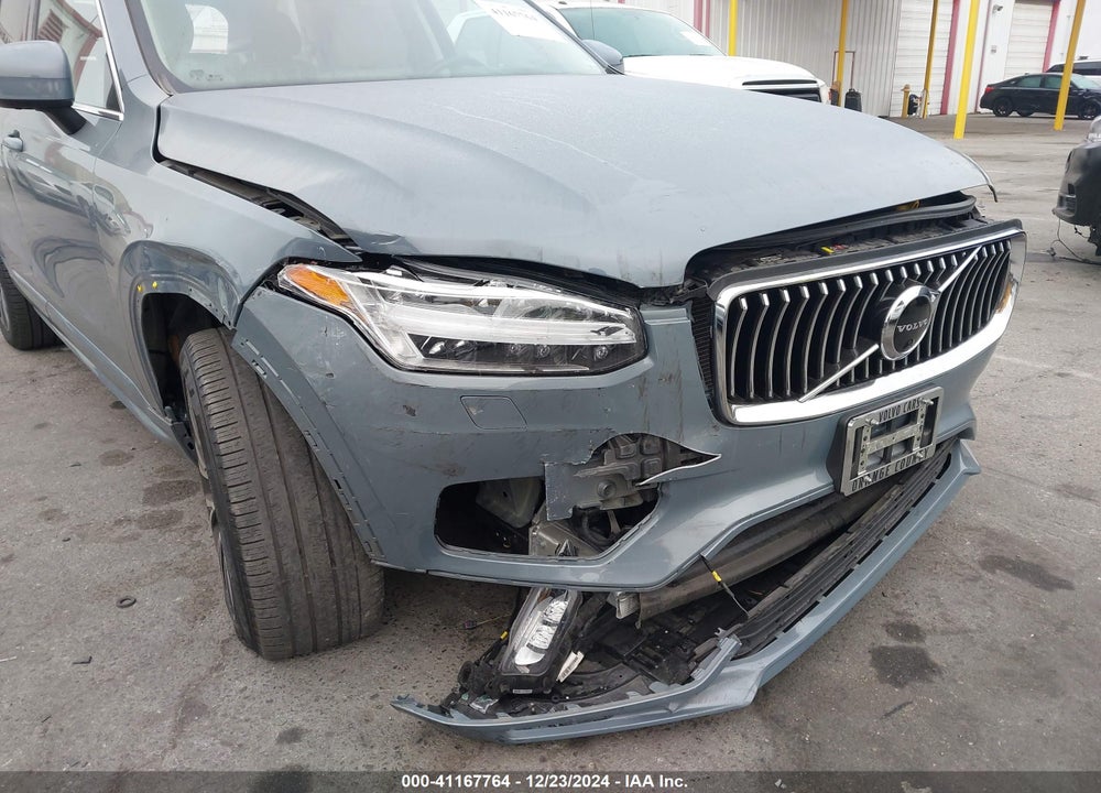 2022 VOLVO XC90 T5 MOMENTUM 7 PASSENGER VIN: YV4102CKXN1833414