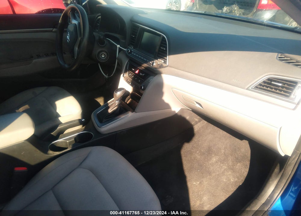 2018 HYUNDAI ELANTRA SEL VIN: KMHD84LF4JU610894