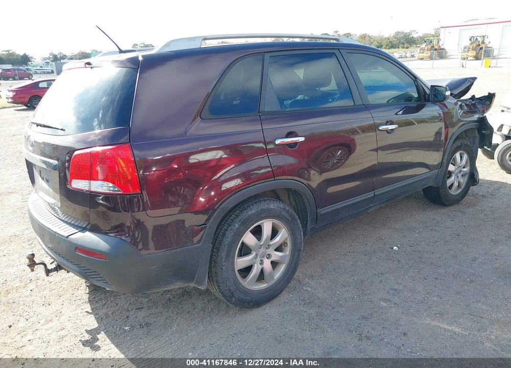 2013 KIA SORENTO LX VIN: 5XYKT3A6XDG387175