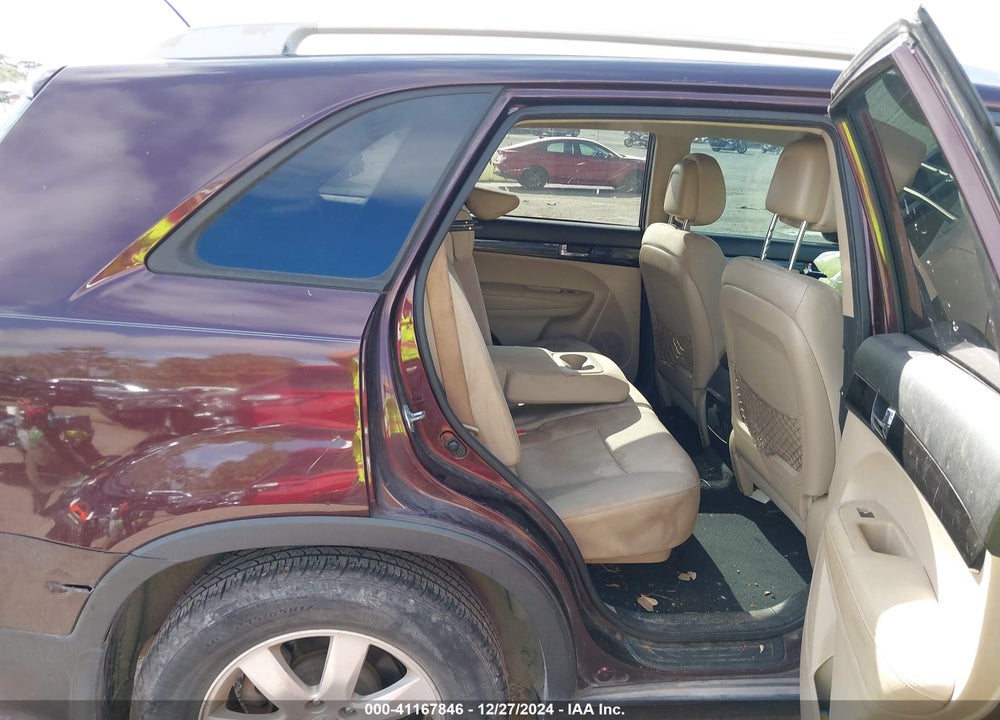2013 KIA SORENTO LX VIN: 5XYKT3A6XDG387175
