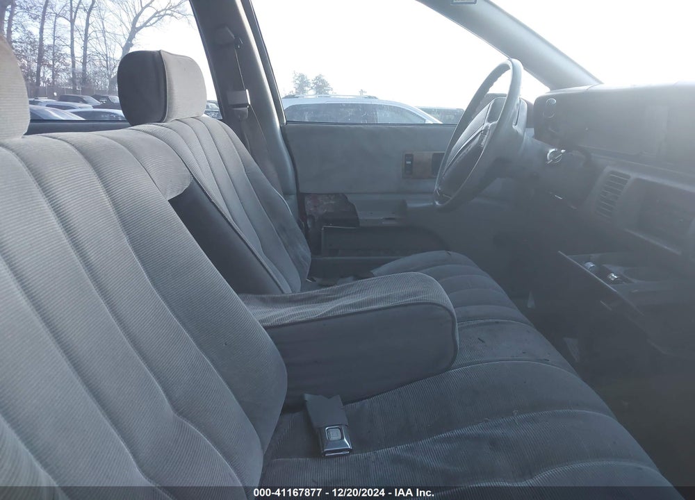 1993 CHEVROLET CAPRICE CLASSIC VIN: 1G1BL53E6PR111445